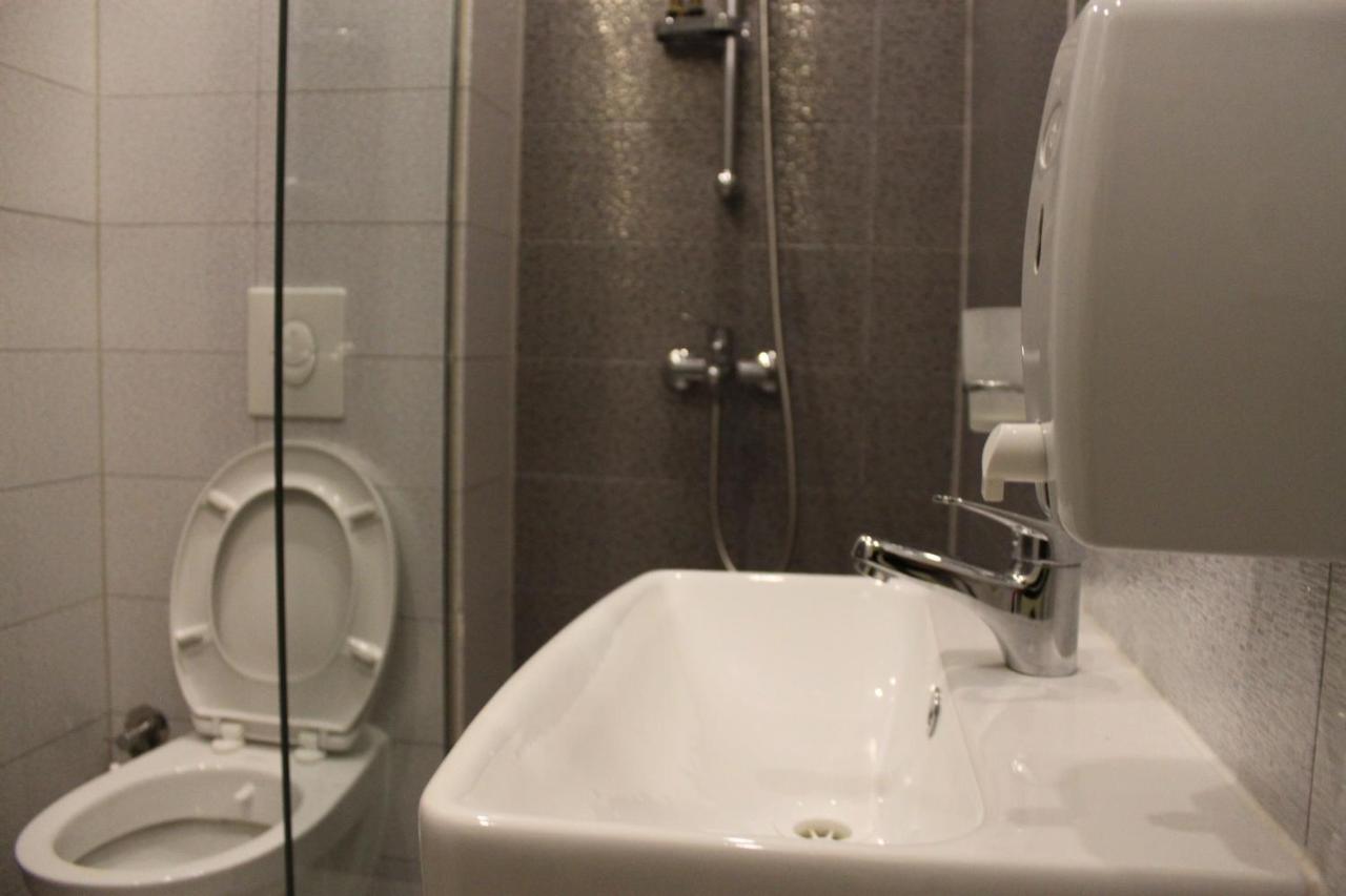 Hotel Sonoma Kosovo Polje Eksteriør billede